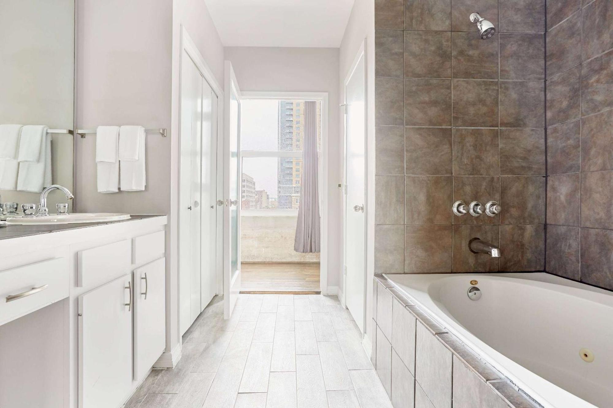 Reside Houston Downtown, A Wyndham Residence Eksteriør bilde